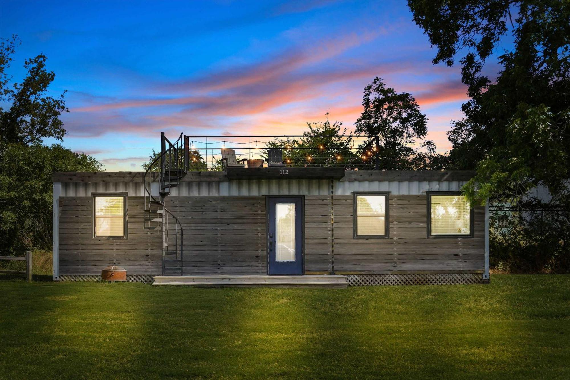 Villa The Woods- Container Tiny House 12 Min To Magnolia/Baylor/Downtown Bellmead Exterior foto